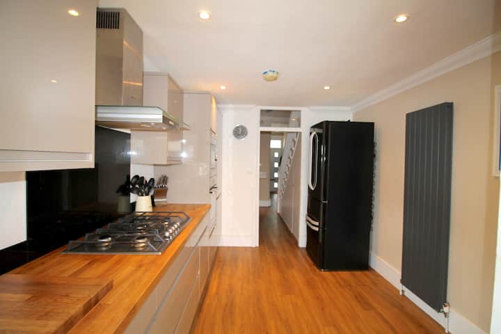 Sackville House, Hove , Sleeps 7 - Brighton