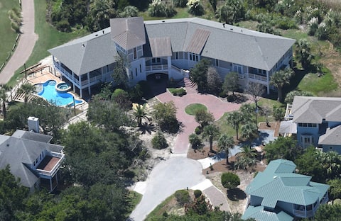 Luxury Vintage Nautical - With Private Pool