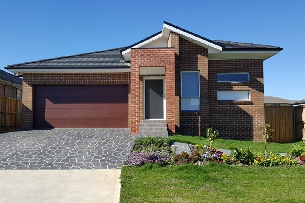 Front entrance for guests