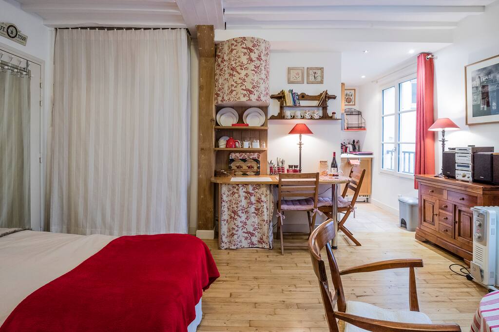 Flat with king size bed (1,80mx1,90m)
