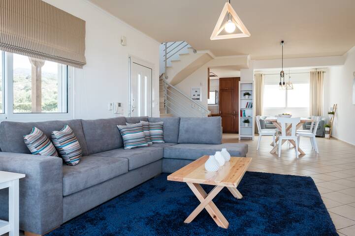 Villa Poseidon – 3 Bedroom with private pool