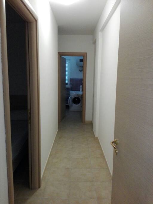 Corridoio con Bagno finestrato