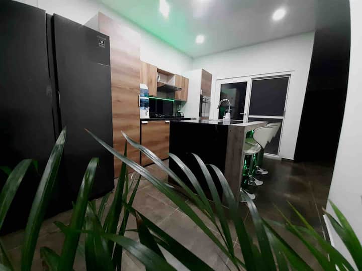 Beautiful And Cozy Room In A Modern Elegant House. - Yopal