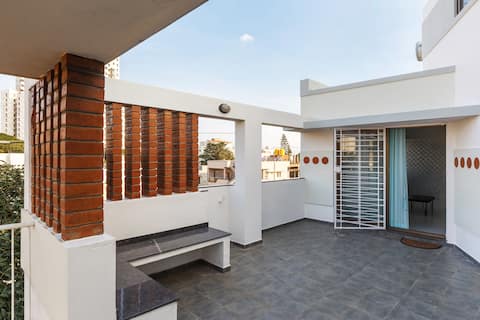 Exclusive cosy penthouse with a private terrace