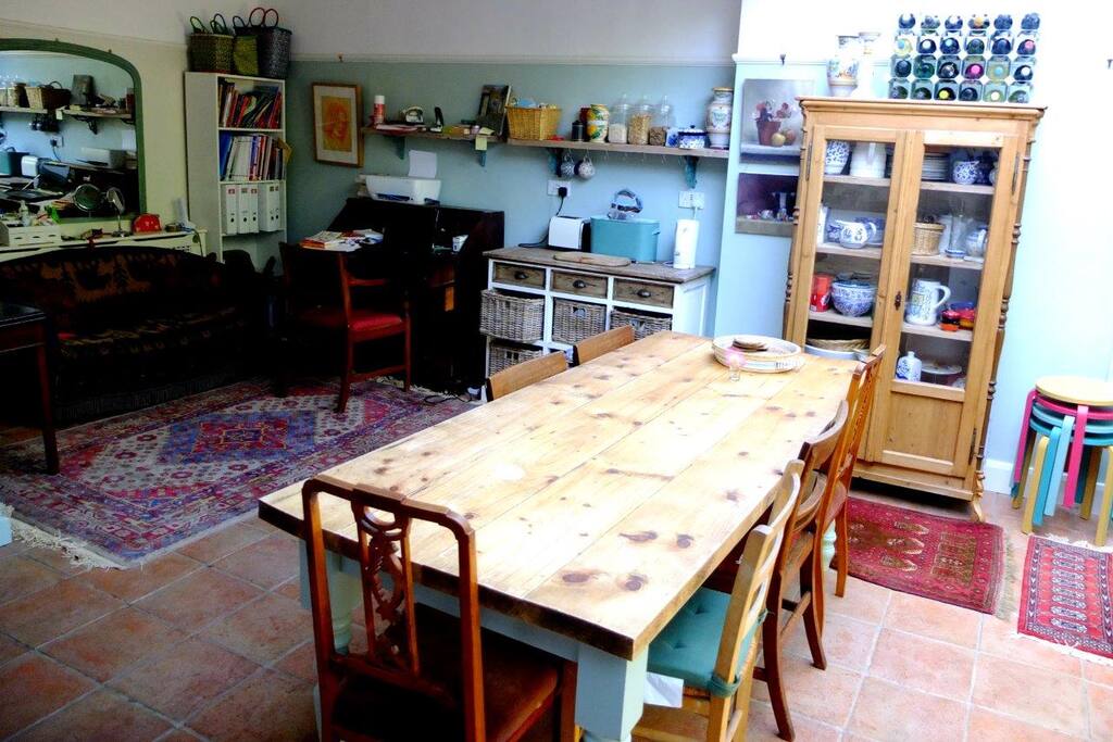 kitchen/dining room
