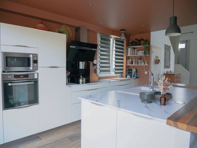 belle échoppe beglaise rénovée , piscine & jardin gallery image 3