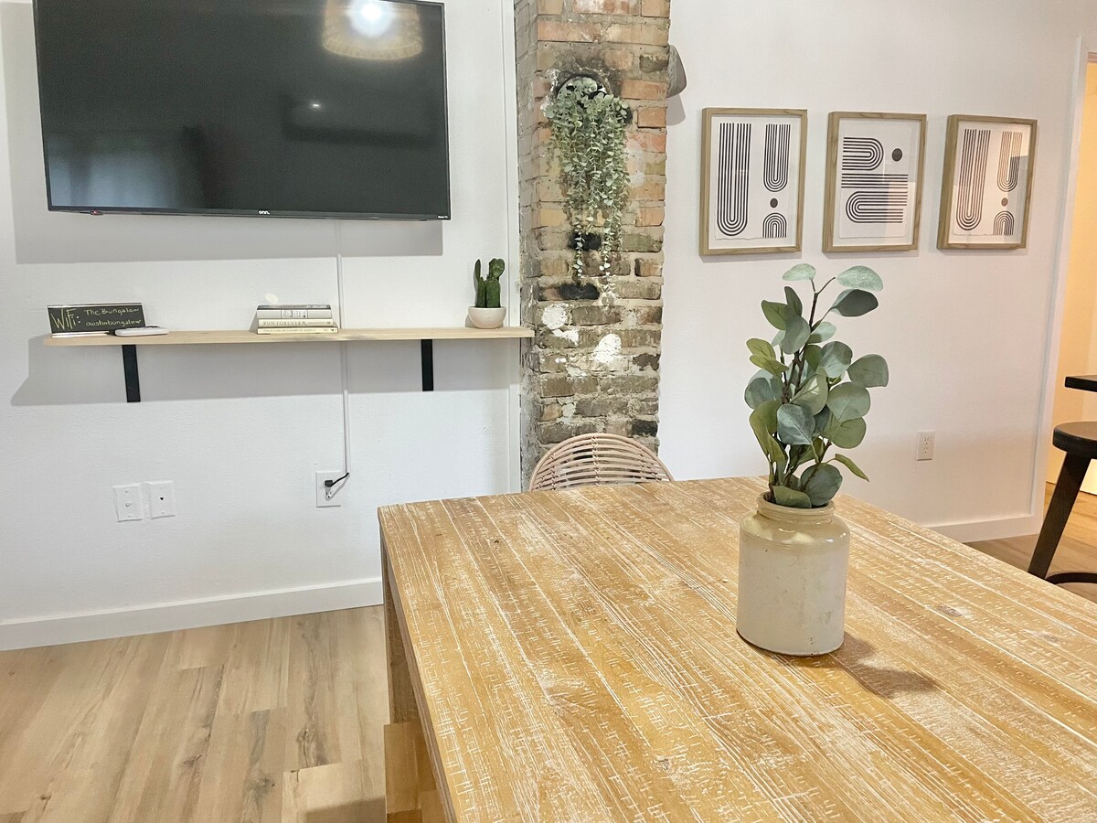 Sweet Bungalow | East Austin Retreat | Walkable