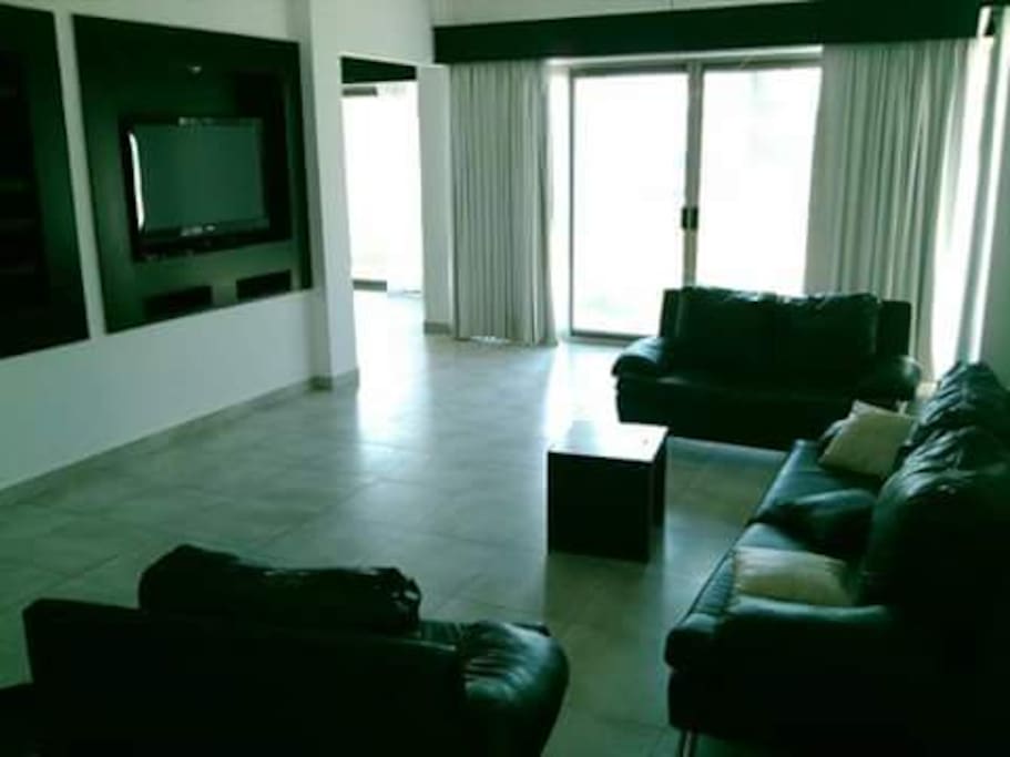 Livingroom with cable