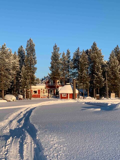 Villa on the shore of Lake Inari - Villa Taimenranta