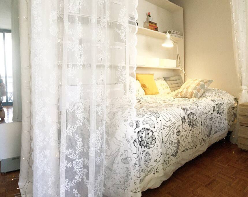 Twin bed
