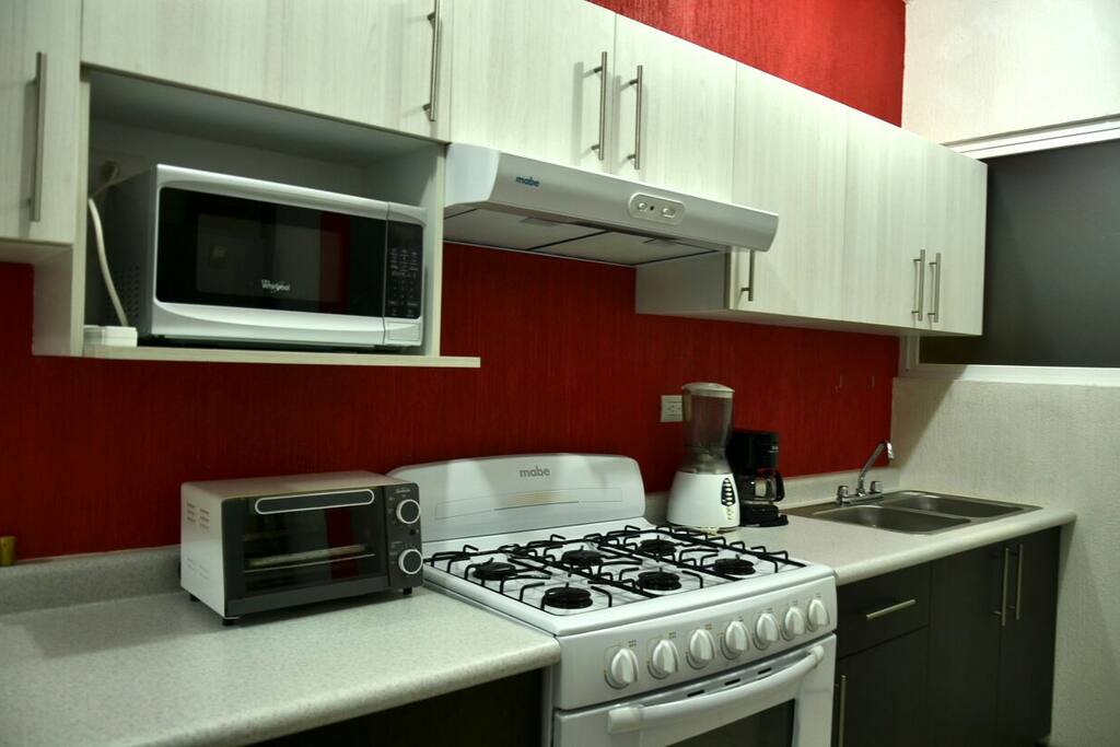 Uso compartido. Cocina totalmente equipada a tu disposición, siempre que la necesites.
