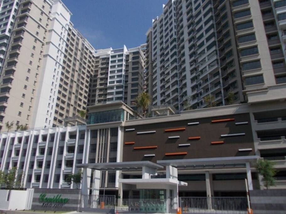 View of the apartment from the main road