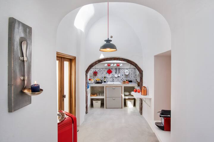 EverBlue Cave House by Thireon gallery image 2