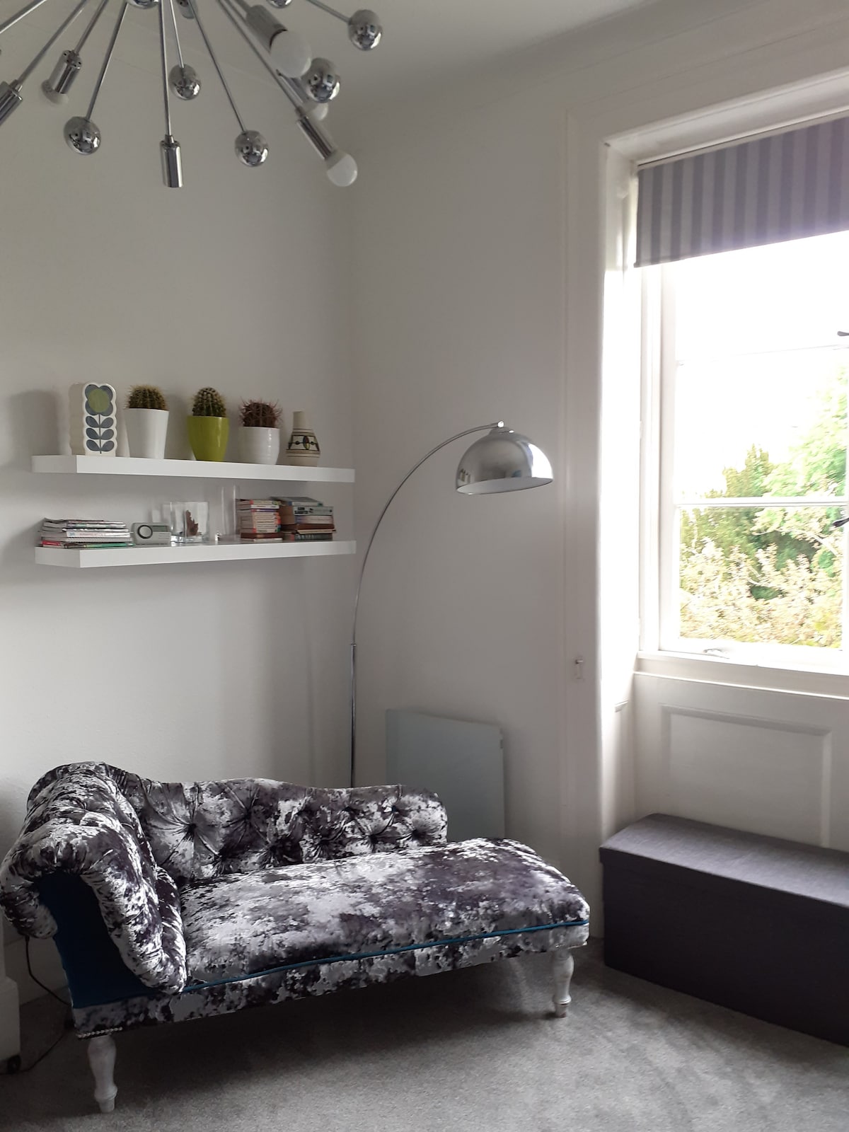 Popular Airbnb listing: Bright & Airy Regency Flat in Trendy Montpellier in Cheltenham