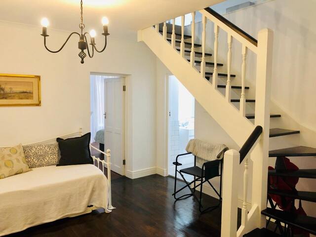 Victorian Karoo Cottage in Cape Town gallery image 5