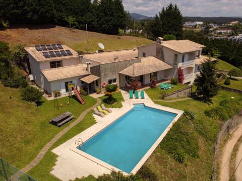 Quinta do Souto - Poolhouse with tennis court