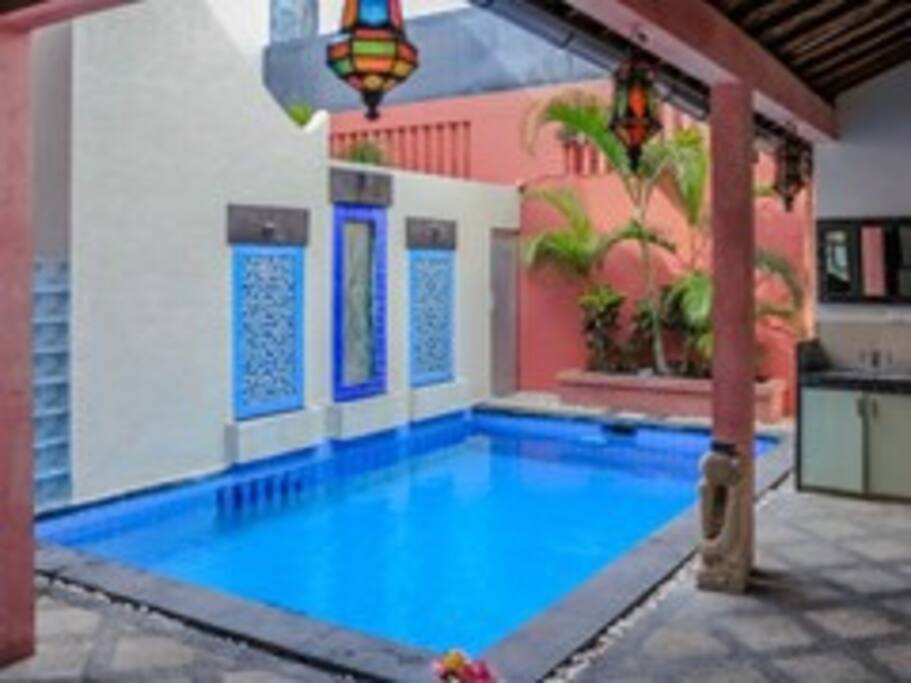 B8 pool