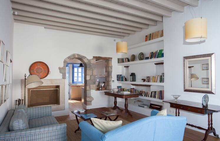 Patmian residence “Villa Aelia” in Chora Patmos gallery image 5