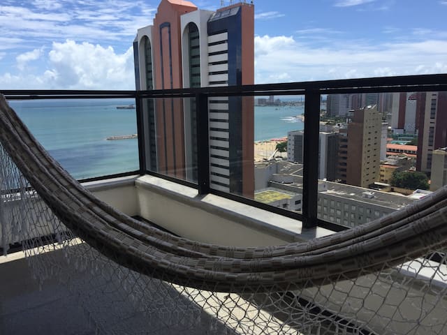 FLAT COM VISTA INCRÍVEL EM FORTALEZA