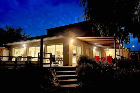 Villa with pool for 10 people in Provence