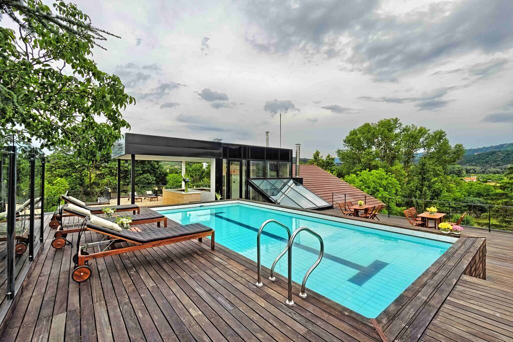 Roof Pool