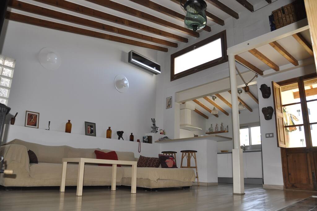 Salon with cooling/heating air conditioning (LG).. trust me, nothing better than Jotul stove in winter