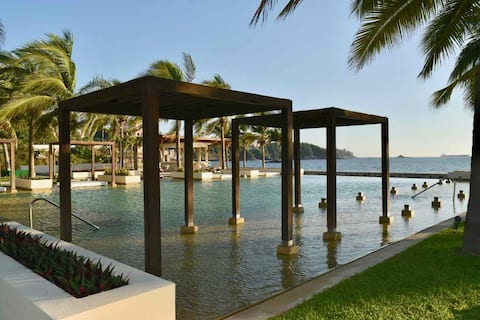 DEPARTAMENTO DE LUJO EN MANZANILLO A PIE DE PLAYA