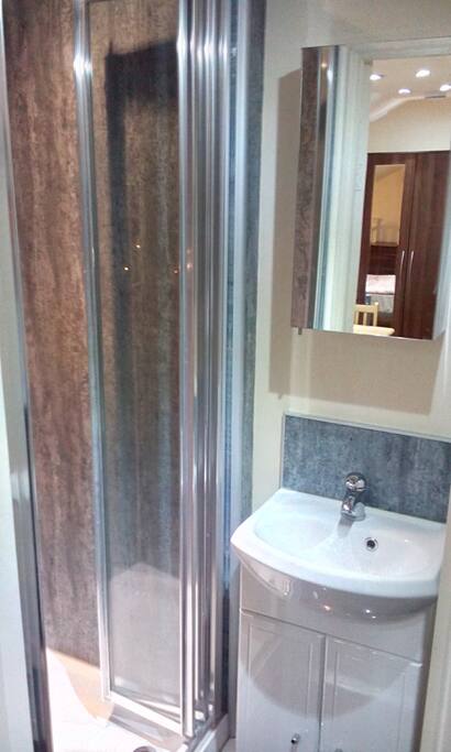 A sweet tiny bathroom.