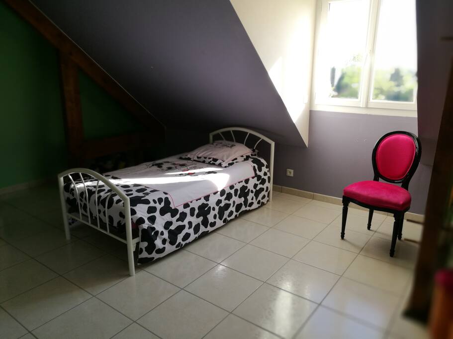 La chambre : 1 lit simple