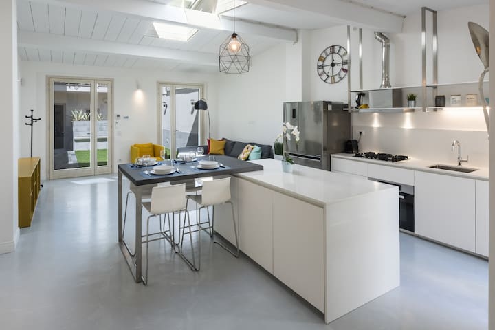 Oltrarno Garden – Modern and Quaint 2 bedroom