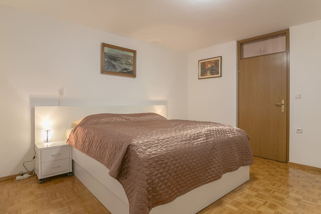 1st bedroom