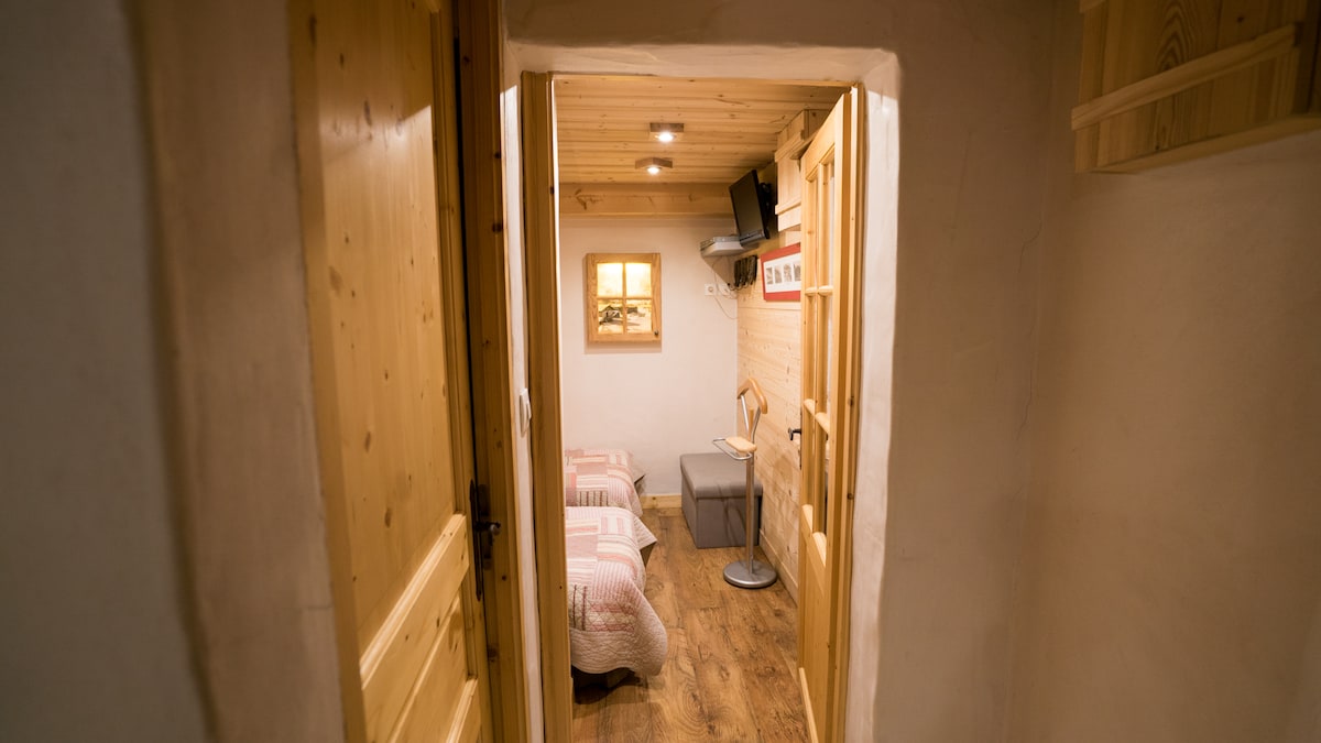 الدخول إلى الغرفة 2 سرير فردي