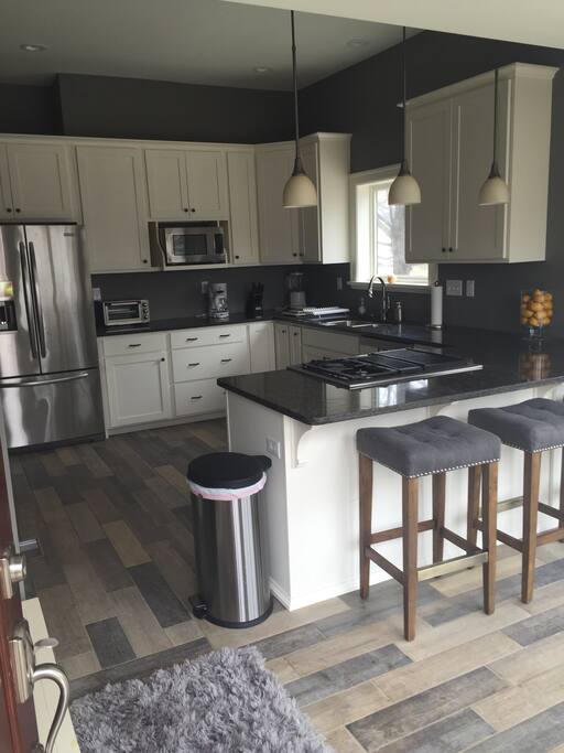 Fully equipped gourmet kitchen