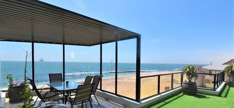 Beautiful Beachfront Mansion