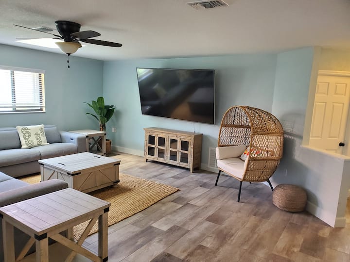 Palm Paradise🌴pool/spa🍍billards🦩mins 2 Bch 🏖 - Palm Coast, FL