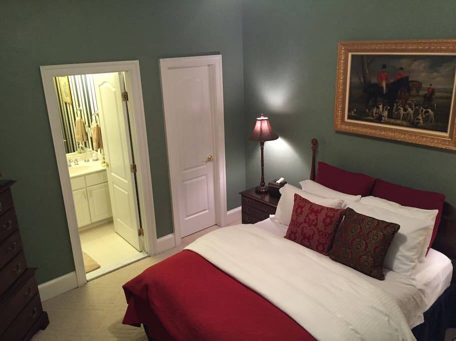 Queen bed with private bathroom