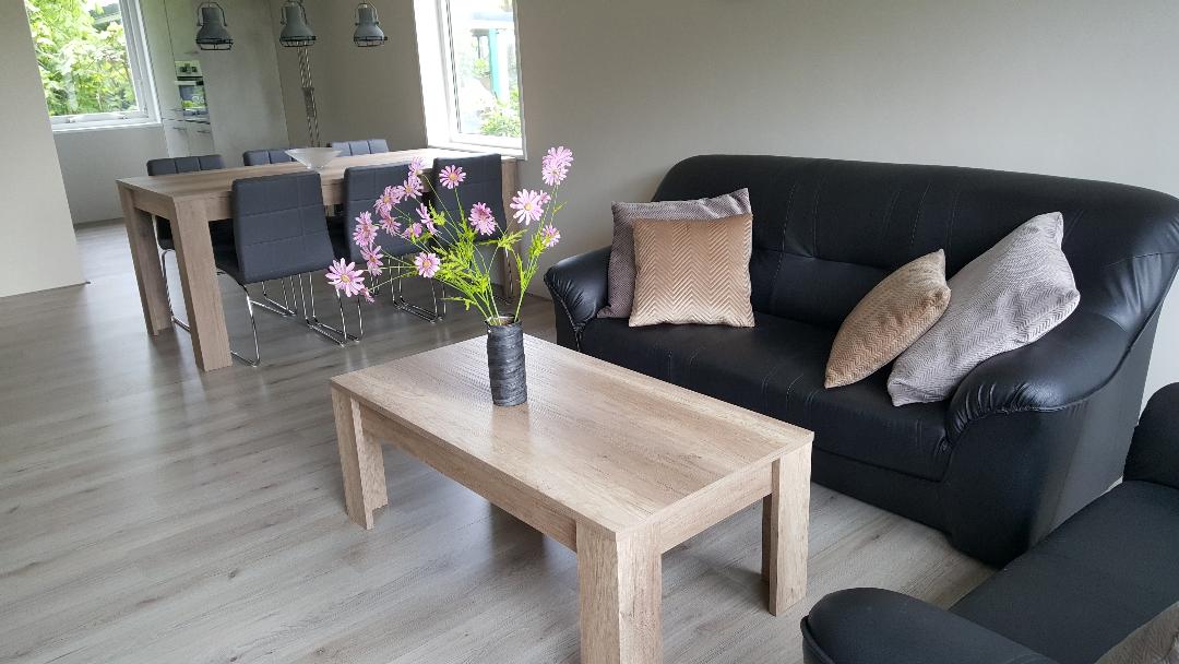 Successful Airbnb property: Spacious house by the coast with plenty of outdoor space. in Groet Met Hargen