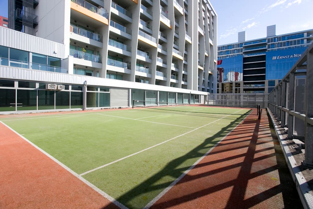 Tennis court for guests use