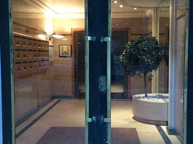 Lyon centre Parc tête d’or gallery image 2