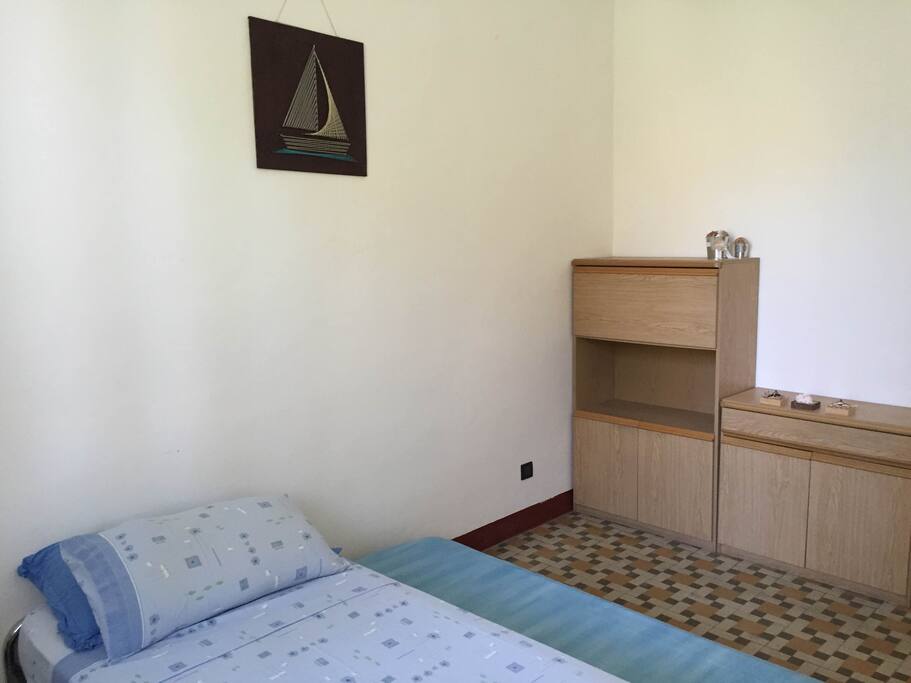 Camera singola, con letto estraibile diventa camera doppia