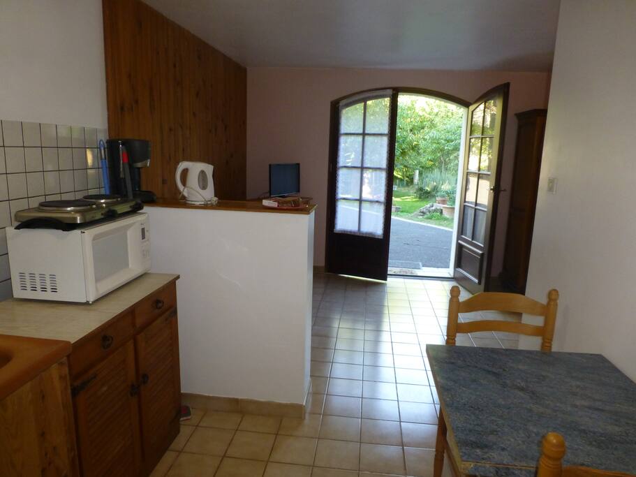 studio vu de la cuisine