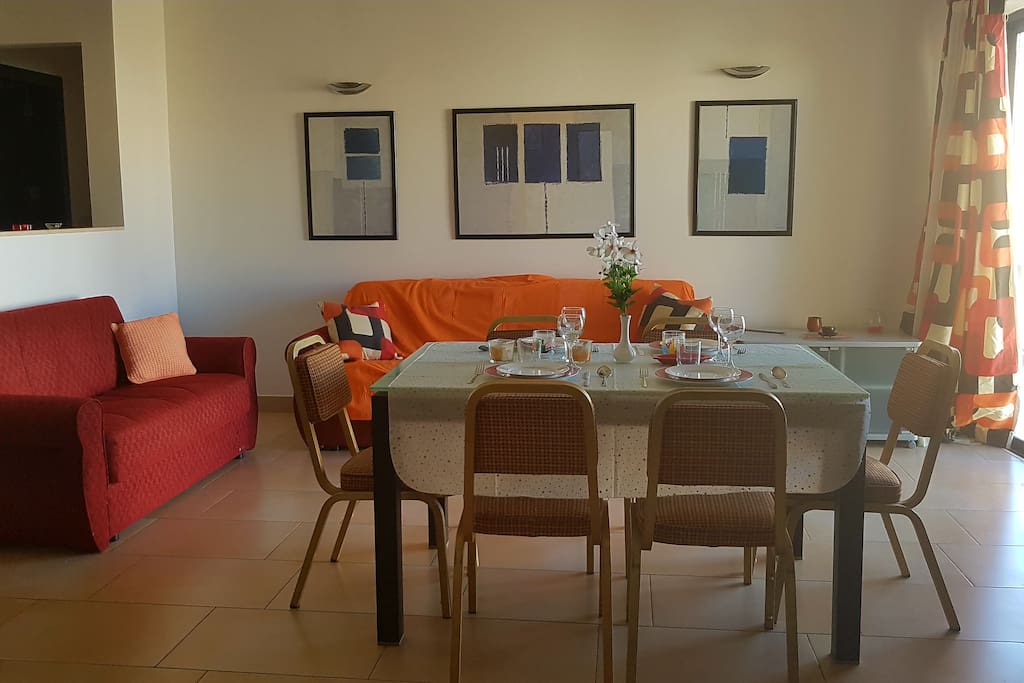 Open Plan Dining Area