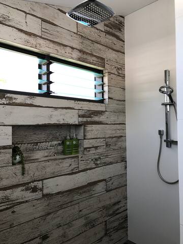 Coolum Beach Break + Granny Flat + pet friendly gallery image 5