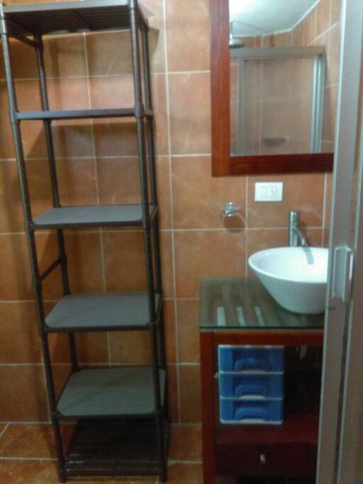 Nicely decorated bathroom