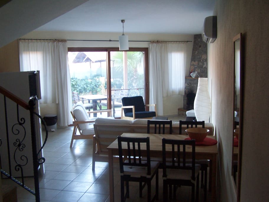 B3 - Living Room