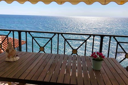 Apartment ON THE BEACH! (1)