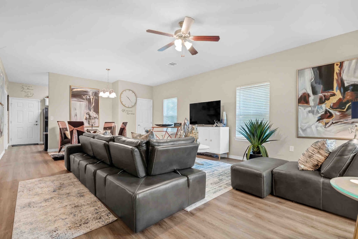 Top Airbnb: Med Center Extended Stay Retreat near NRG, Dwntown in Greater Ost / South Union