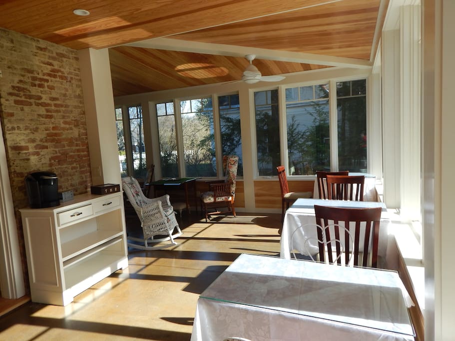 Sun porch dining
