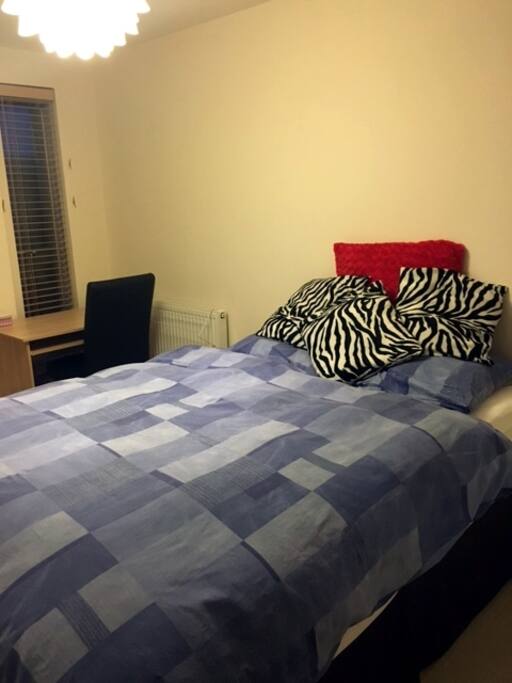 Bedroom - Double bed, writing desk