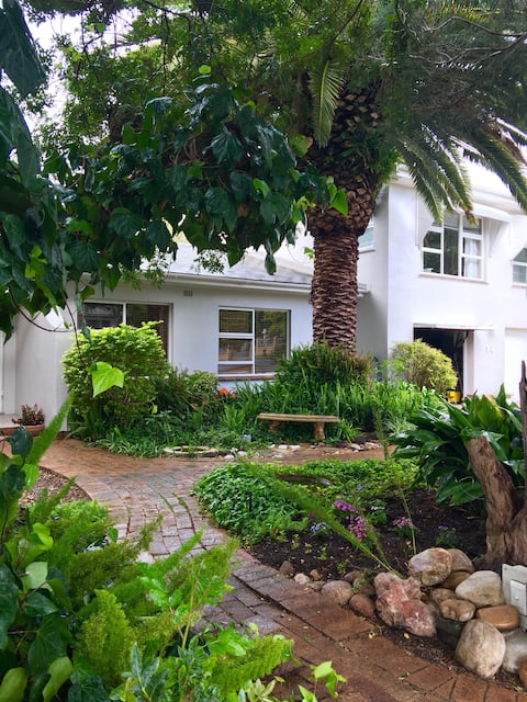 Spacious Villa homebase for beaches & wine lands